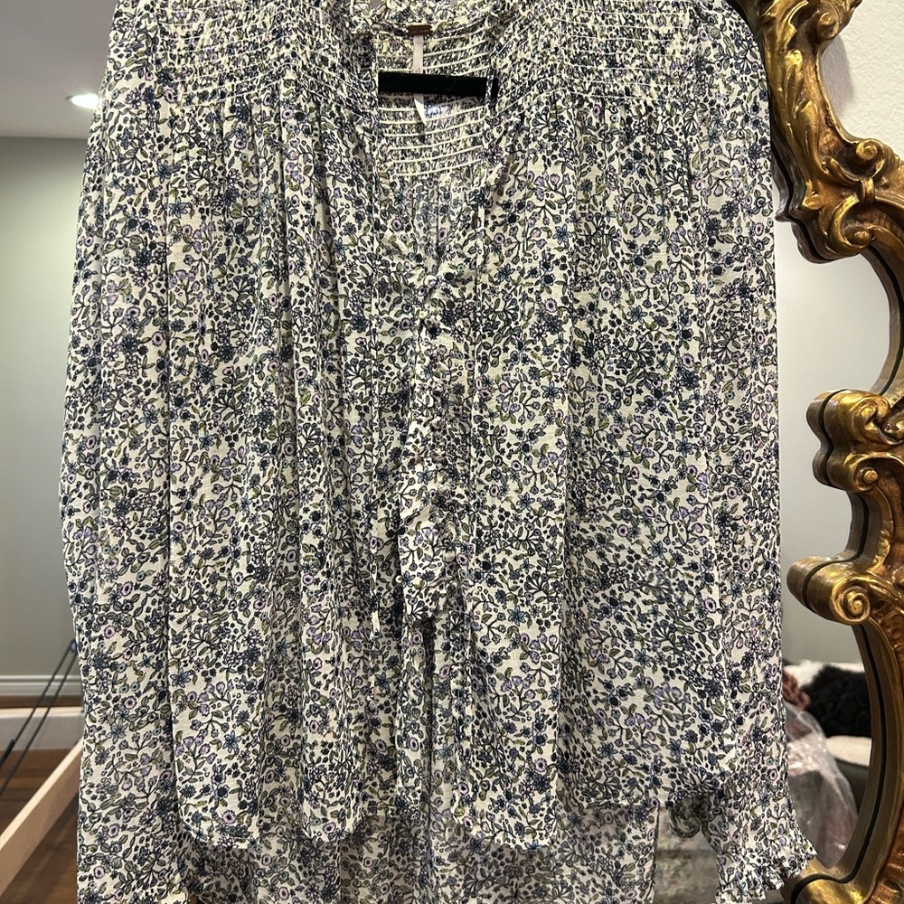 Free People Sz Lg Floral Long Sleeve Blouse